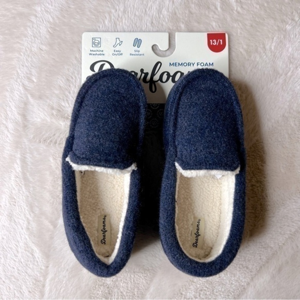 NWT Dearfoams youth size 13/1 memory foam slippers
